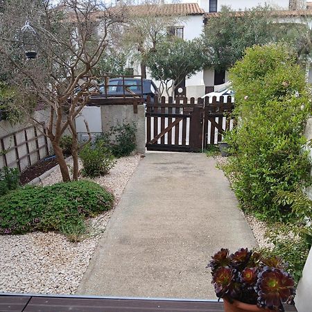 Jolie Appartement Refait A Neuf Saintes-Maries-de-la-Mer Buitenkant foto