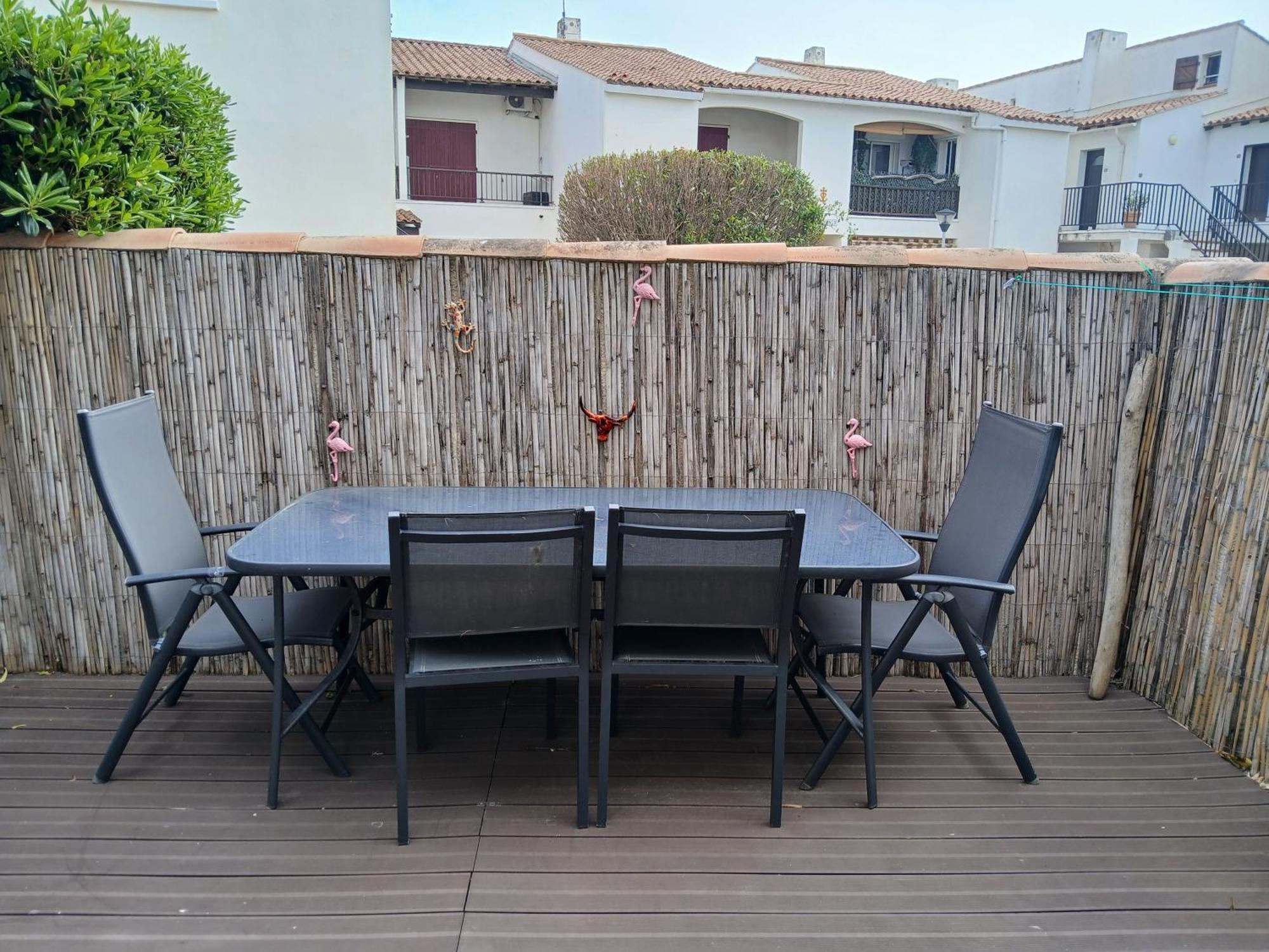 Jolie Appartement Refait A Neuf Saintes-Maries-de-la-Mer Buitenkant foto
